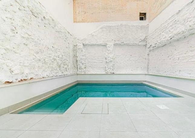Apartamentos Breton 17 Suite Con Terraza Alicante Esterno foto