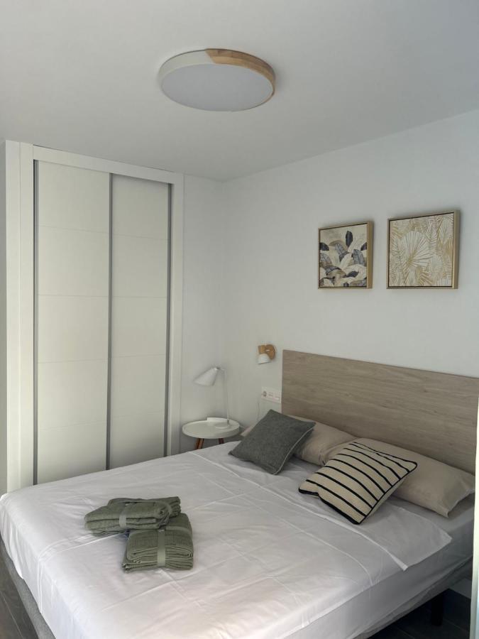 Apartamentos Breton 17 Suite Con Terraza Alicante Esterno foto