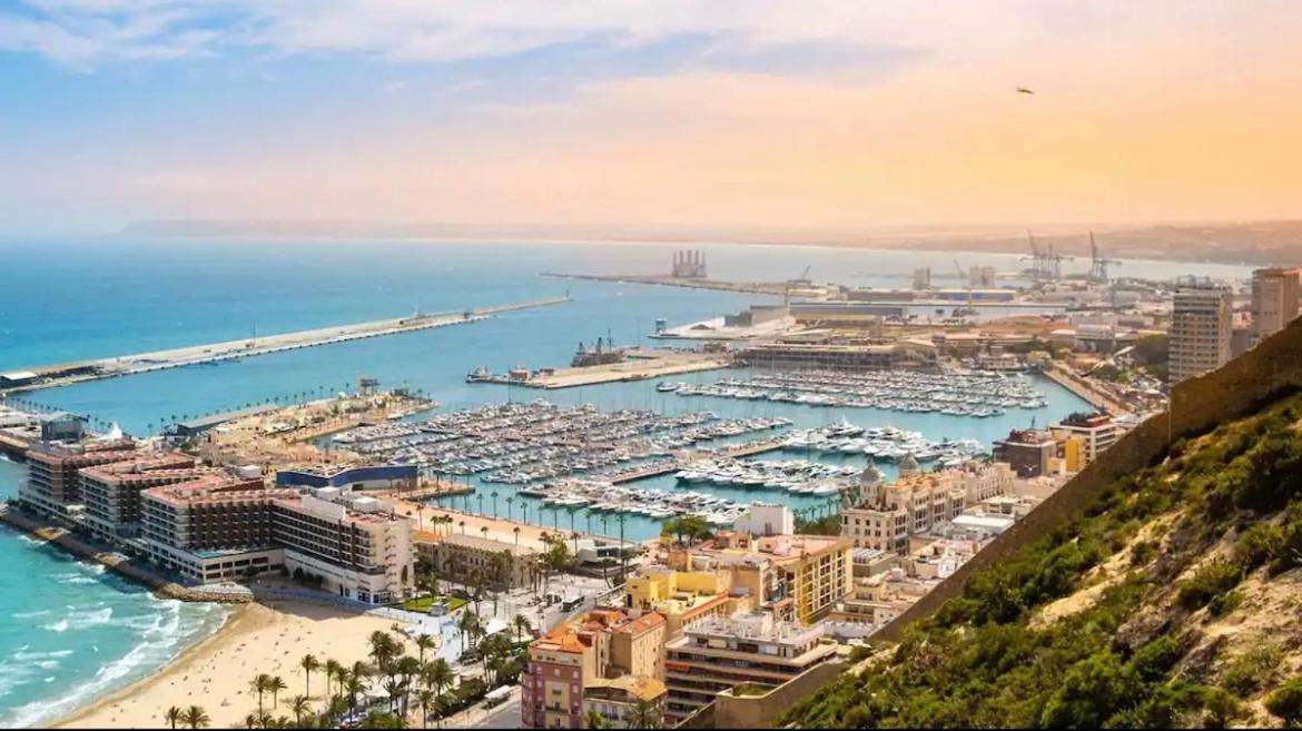 Apartamentos Breton 17 Suite Con Terraza Alicante Esterno foto